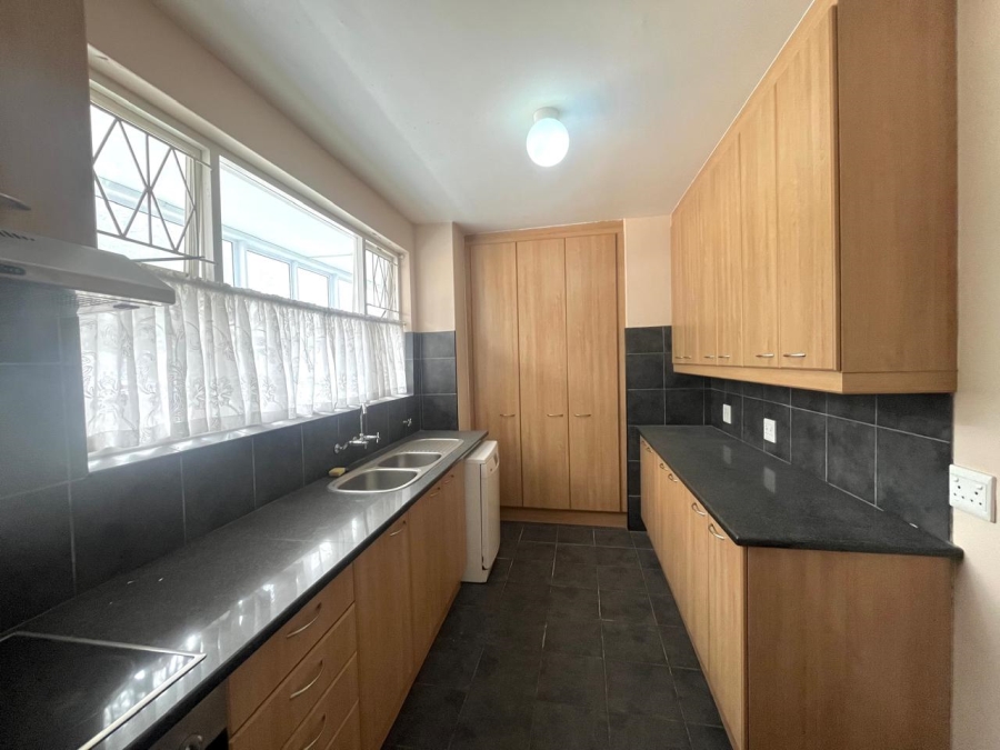 To Let 2 Bedroom Property for Rent in Muizenberg Western Cape